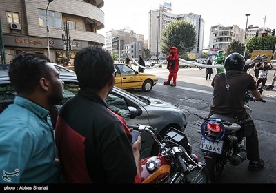 کمپین ازخودمان شروع کنیم در میدان فردوسی