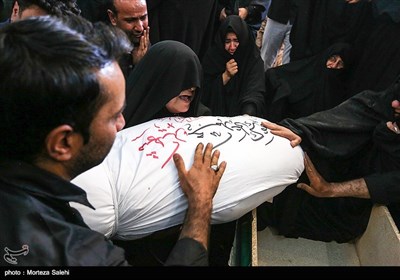 مراسم وداع با پیکر شهدای احراز هویت شده در اصفهان