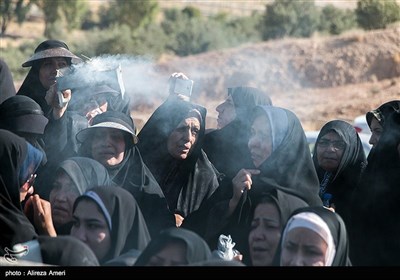 مراسم تشییع پیکر دو شهید گمنام در شیراز