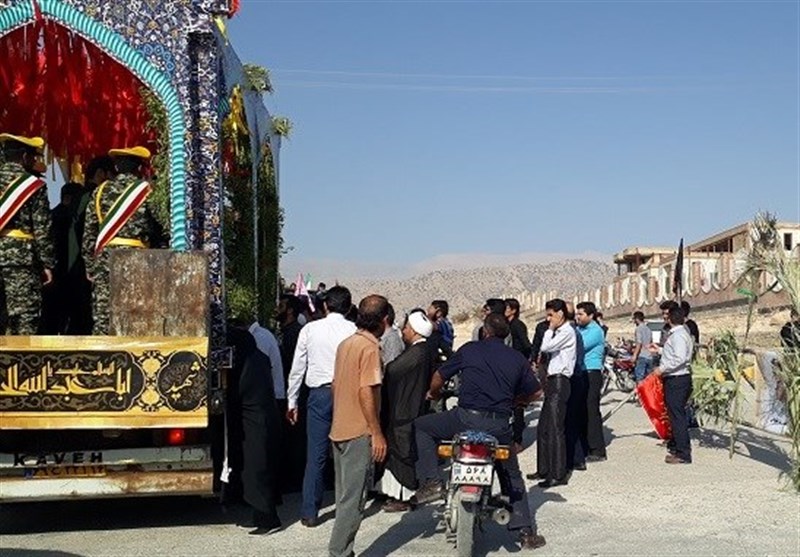 وداع دانشجویان و اساتید دانشگاه باغملک با شهدای گمنام 