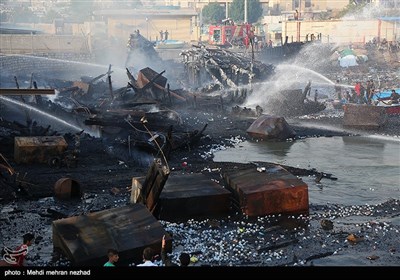 مهار آتش سوزی اسکله کنگان - بوشهر