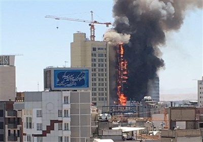  یک هتل‌آپارتمان در شیراز طعمه حریق شد/ نجات ۱۵ مسافر/ حادثه مصدوم نداشت 