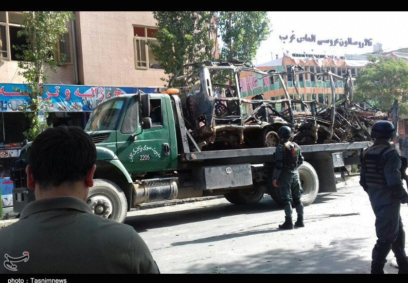 انفجار در نزدیکی منزل معاون دوم عبدالله عبدالله ده‌ها کشته و زخمی برجا گذاشت