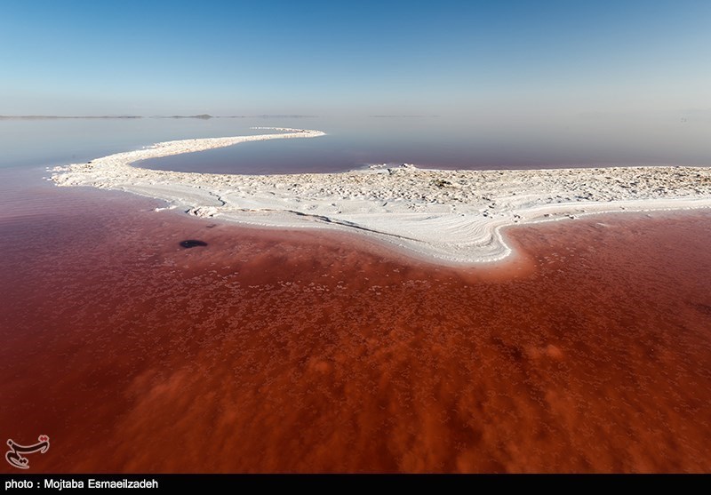 وضعیت نگران کننده دریاچه ارومیه نیازمند رسیدگی دولت و مجلس است
