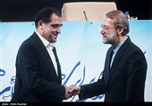 شوخی لاریجانی با قاضی‌زاده هاشمی: آقای وزیر چشم سیاسیون را عمل می‌کند