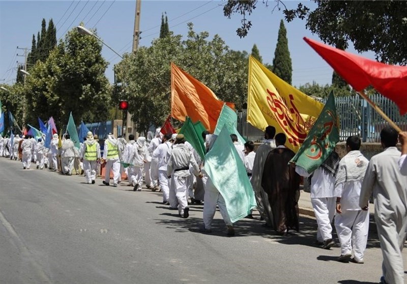 کاروان‌های پیاده مردمی به حرم مطهر احمدی و محمدی (ع) مشرف می‌شوند