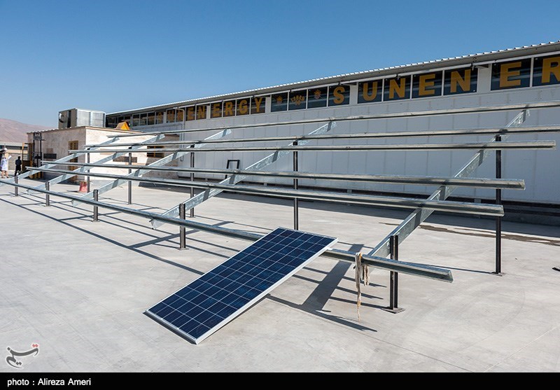ادارات استان کرمان حدود 300 کیلووات پنل‌های انرژی خورشیدی نصب کردند