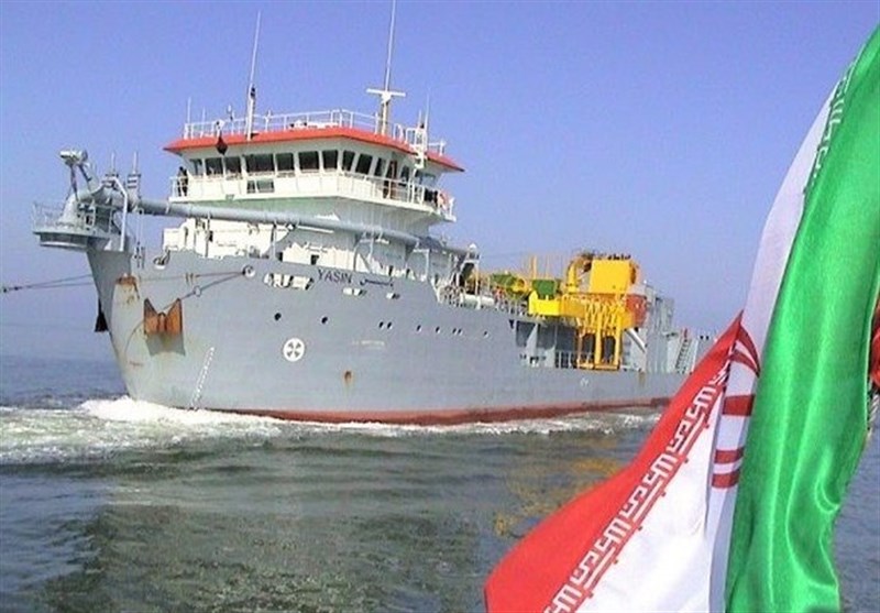 ایران تنقذ طاقم زورق حربی اماراتی فی میاه الخلیج الفارسی