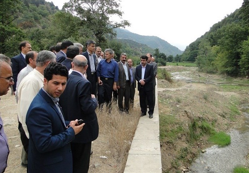 کشت گیاهان دارویی در اراضی و مراتع استان گلستان ترویج یابد