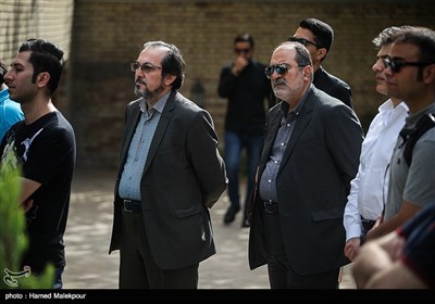 حبیب ایل‌بیگی و علیرضا رضاداد در مراسم تشییع پیکر زنده‌یاد وحید نصیریان کارگردان انیمیشن