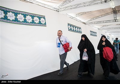 1st Batch of Iranian Hajj Pilgrims Leave for Saudi Arabia