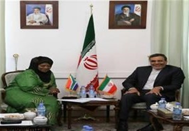Iranian, South African Diplomats Discuss Closer Political Ties