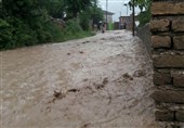 بارش شدید باران در مراوه‌تپه و قطع راه ارتباطی به قازانقایه