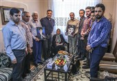 دیدار خبرنگاران تسنیم و شورای بسیج رسانه گلستان با خانواده شهید پاکدل در گرگان+تصاویر