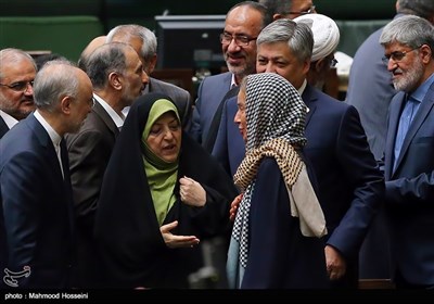 گفتگوی موگرینی، معصومه ابتکار و علی اکبر صالحی در حاشیه مراسم تحلیف دوازدهمین دوره ریاست جمهوری