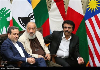 علیرضا افتخاری، داریوش ارجمند و عباس عراقچی در حاشیه مراسم تحلیف دوازدهمین دوره ریاست جمهوری