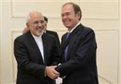 ظریف یؤکد ضرورة تعزیز التعاون الاقتصادی بین ایران واسبانیا