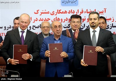 France's Renault Signs Major Auto Deal in Iran