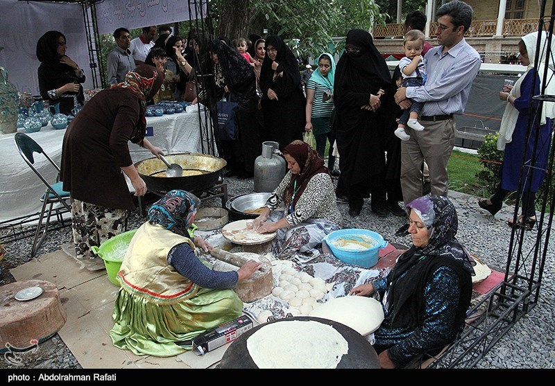 5 استان کشور در جشنواره سفره ایرانی در استان مرکزی شرکت می‌کنند