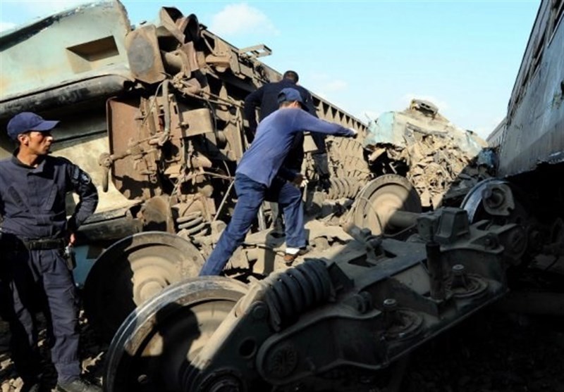 برخورد قطار مسافری و باری در قزوین/20 مسافر مصدوم شدند /بی‌احتیاطی سوزن‌بان علت حادثه بوده است
