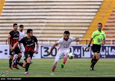 دیدار تیم های فوتبال سیاه جامگان و فولاد خوزستان