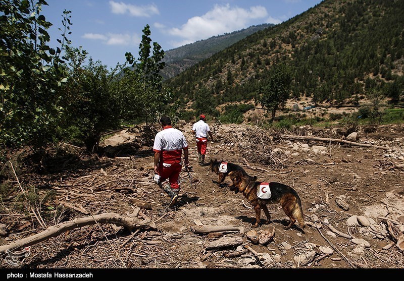 ایران میں سیلاب کی تباہ کاریاں/ لاپتہ افراد کی تلاش جاری