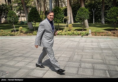 عباس آخوندی وزیر راه و شهرسازی در پایان آخرین جلسه کابینه دولت یازدهم