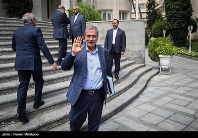 علی ربیعی وزیر تعاون، کار و رفاه اجتماعی در پایان آخرین جلسه کابینه دولت یازدهم