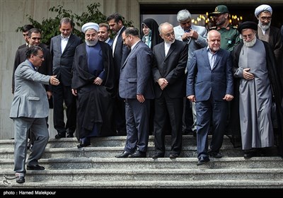 حجت‌الاسلام حسن روحانی رئیس جمهور و اعضای هیئت دولت در پایان آخرین جلسه کابینه دولت یازدهم