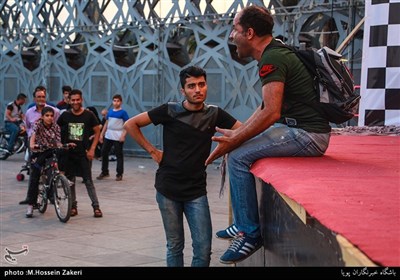 نمایش (جای خالی ما)