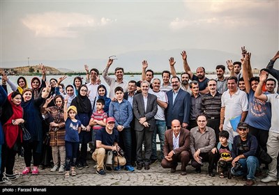 پاکسازی سراب نیلوفر توسط طرفداران محیط زیست - کرمانشاه