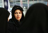 مریم اکبری