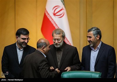 تقدیر از نمایندگان آزاده مجلس توسط علی لاریجانی رئیس مجلس شورای اسلامی
