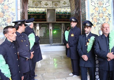 غبارروبی آستان علی بن محمد باقر کاشان
