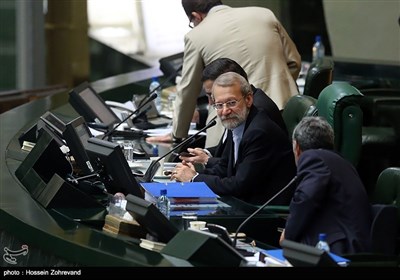 Iranian Parliament Votes after Intensive Talks on President's Ministerial Picks