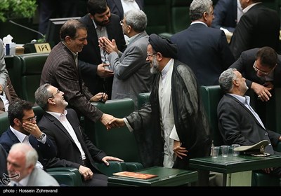 Iranian Parliament Votes after Intensive Talks on President's Ministerial Picks