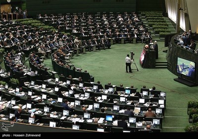 Iranian Parliament Votes after Intensive Talks on President's Ministerial Picks