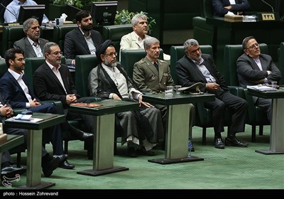 Iranian Parliament Votes after Intensive Talks on President's Ministerial Picks