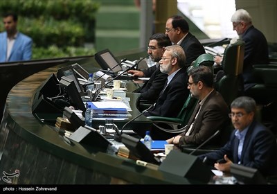 Iranian Parliament Votes after Intensive Talks on President's Ministerial Picks