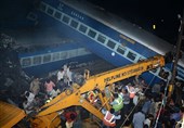 23 کشته و 81 زخمی در خروج قطار از ریل+فیلم و عکس