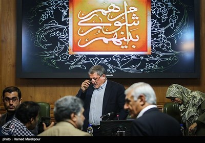 Tehran’s New City Council Holds 1st Session