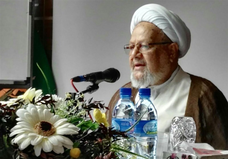 روحانی: آیت‌الله ممدوحی در عرصه ترویج معارف اسلامی کارنامه درخشانی بر جا گذاشت