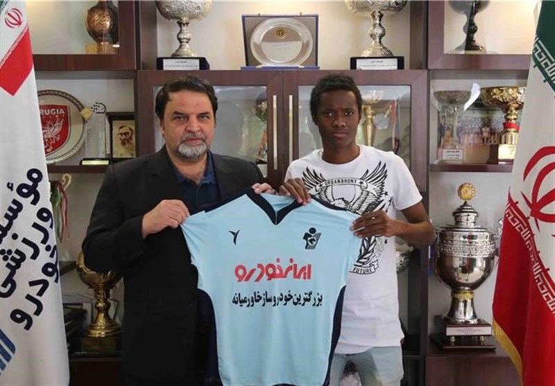 Iran’s Paykan Completes Signing of Senegalese Striker