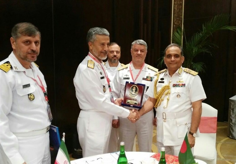 دریادار سیاری با فرمانده نیروی دریایی بنگلادش دیدار کرد+ عکس