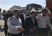 حضور شهردار تهران در محل آتش‌سوزی خیابان فداییان اسلام