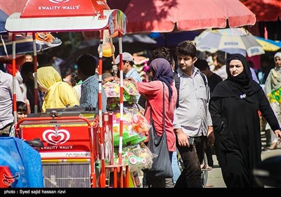 Muslims in Kashmir Preparing to Celebrate Eid Al-Adha