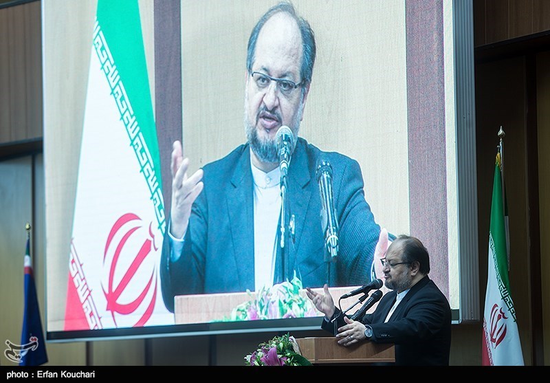 وزیر صنعت: سال 97 را به سال نفوذ کالاى ایرانى بدل خواهیم کرد