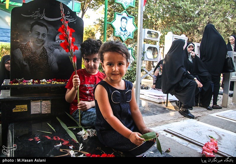 جشن تولد شهیدان مدافع حرم اعطایی و عسگری