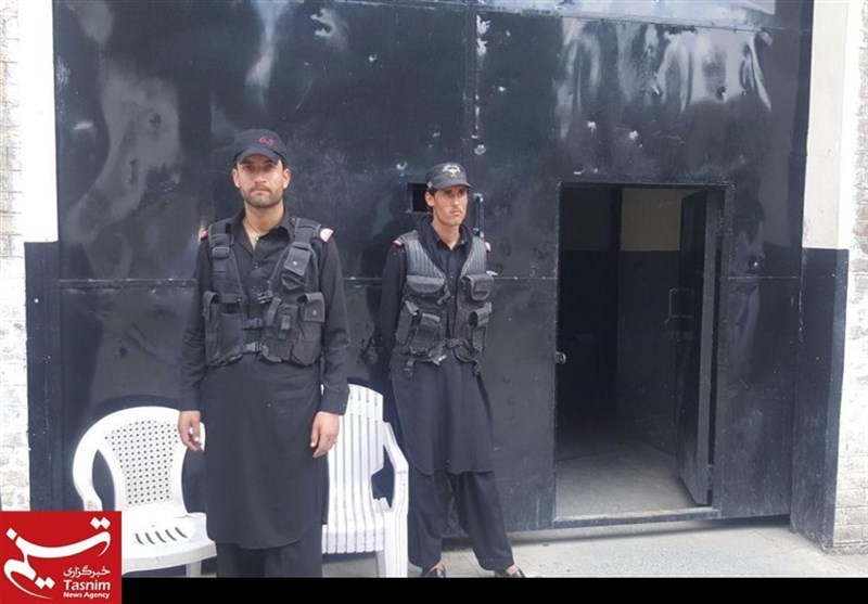 مسئولین شهر پاراچنار، 21 زندانی افغانستانی را آزاد کردند + فیلم و تصاویر