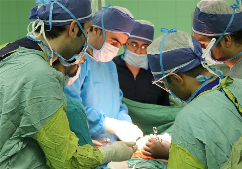 نخستین سمینار جراحی زنده عروق مغزی کشور در شیراز آغاز شد